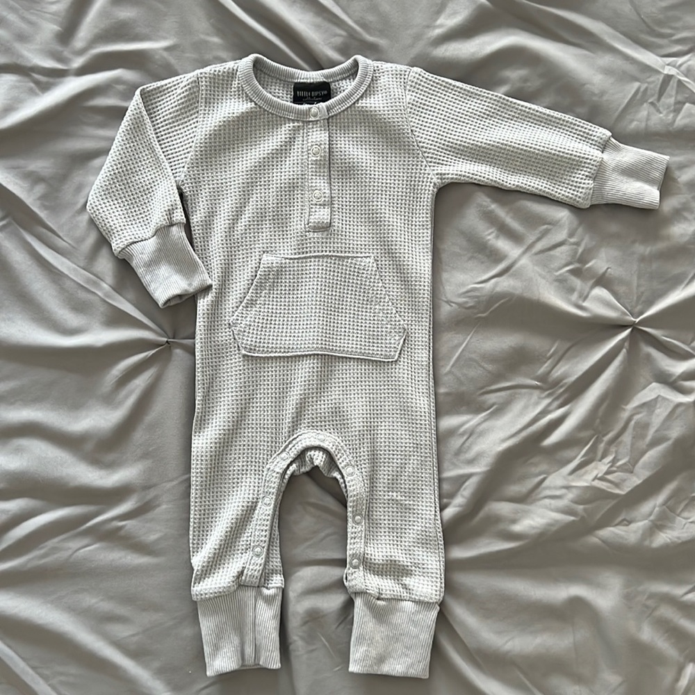 Little Bipsy 3-6 month GREY thermal romper. New with tags.